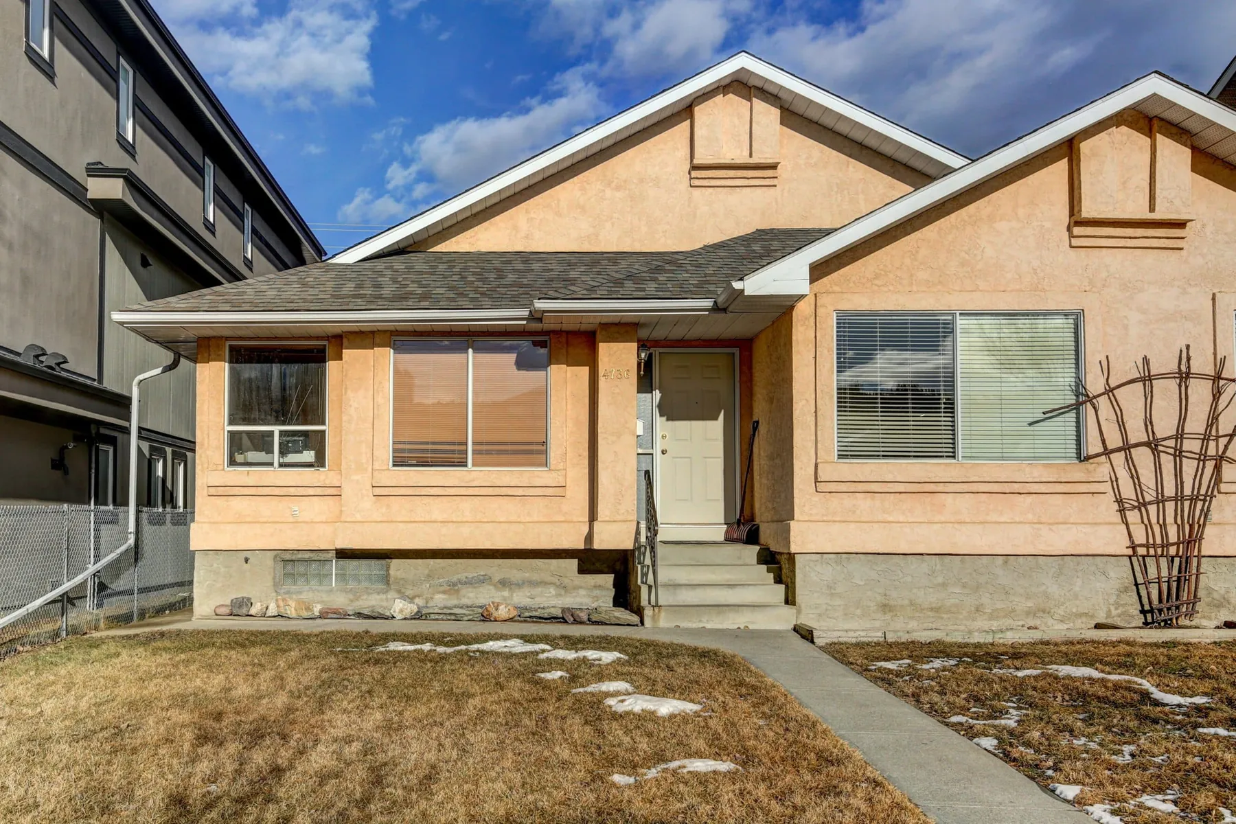 Sold properties: Calgary bungalow sold on 17 Avenue NW